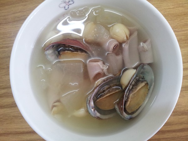 蓮子瘦肉百合鮑魚湯