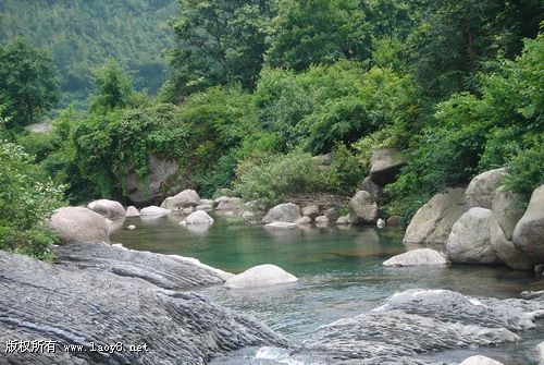 紫雲溪(黃山市黃山區三口鎮汪家橋村夫子山地區)