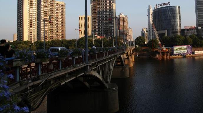 東嶽大橋