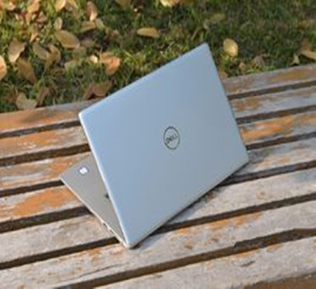 戴爾Inspiron 靈越 15 7000 微框線(7570)