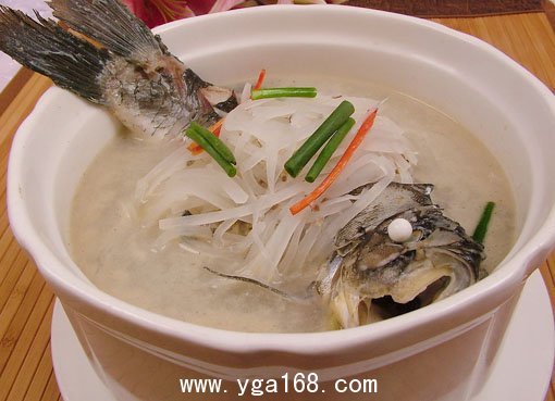 赤小豆粟米鬚生魚湯