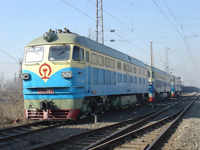 東風4BD型7041號機車