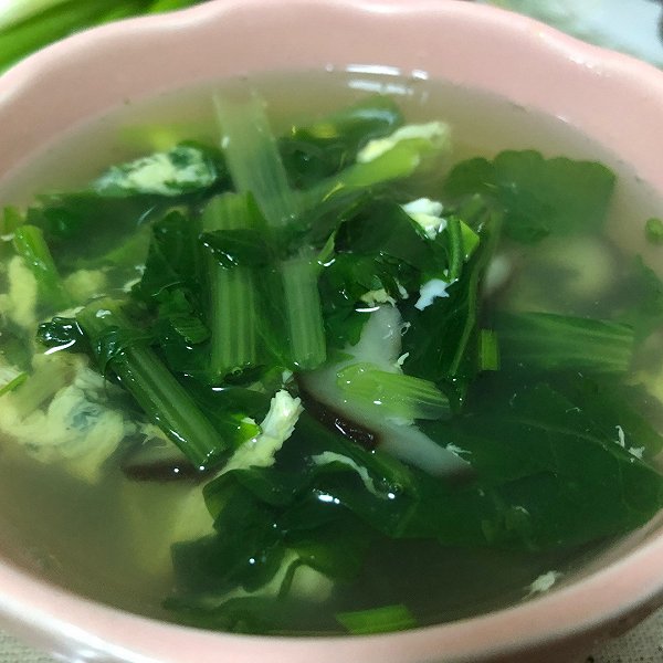 香菇滾小白菜湯