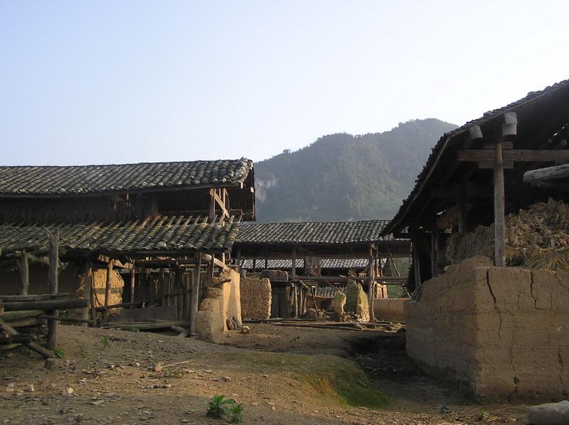 黑泥自然村(官寨鄉蚌郎行政村下轄自然村)