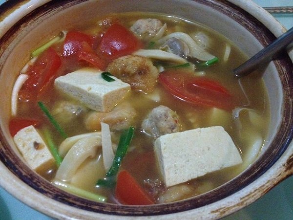 豆腐魚片番茄牛肉湯