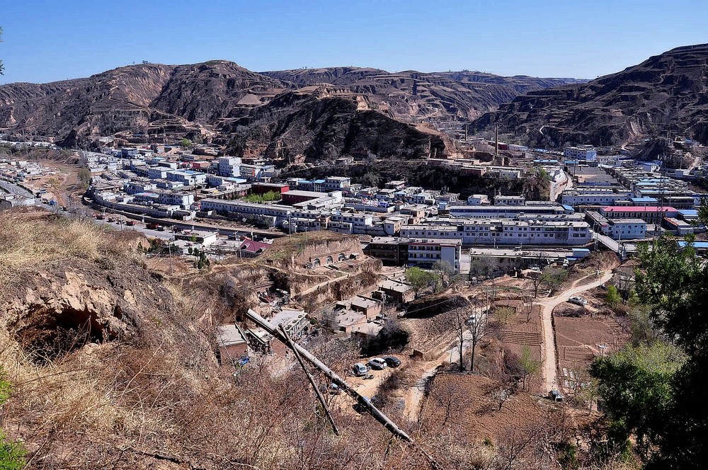 石樓山(陝西省黃龍縣山峰)