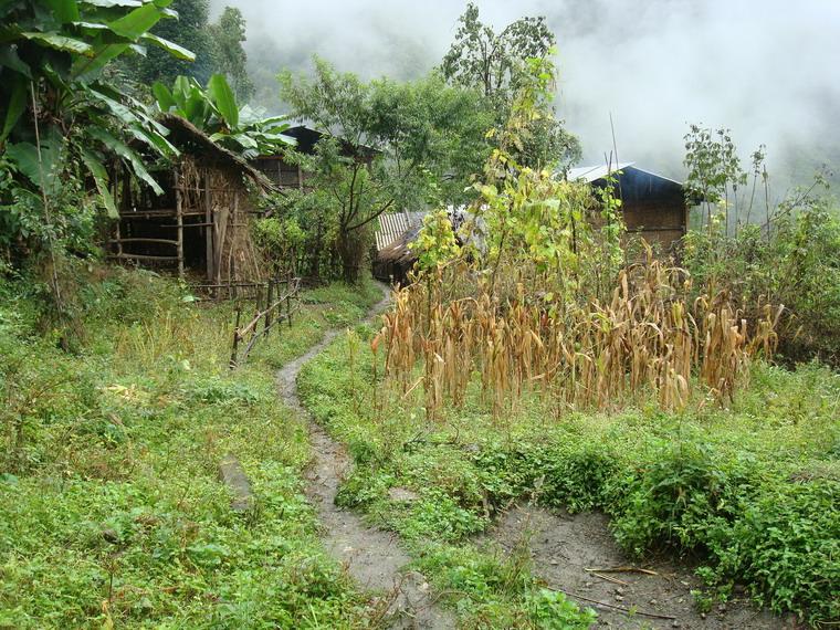 那馬奪底村