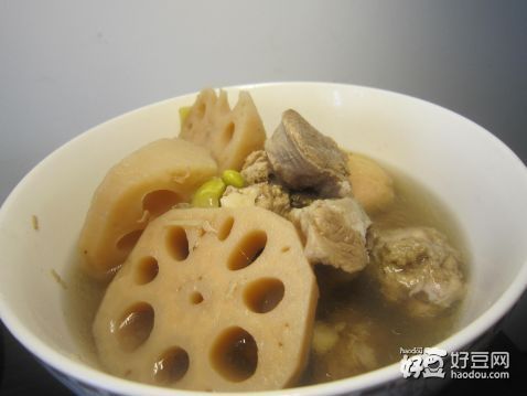 蓮藕毛豆芋頭肉湯