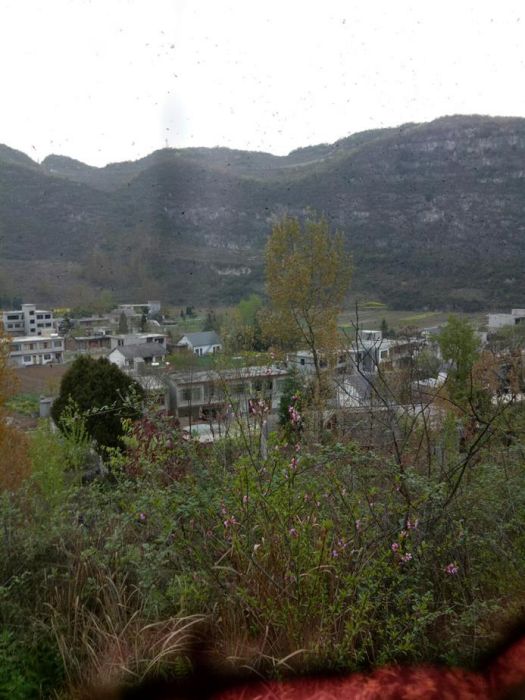 平壩村(雲南省玉溪通海縣裡山彝族鄉下轄村)