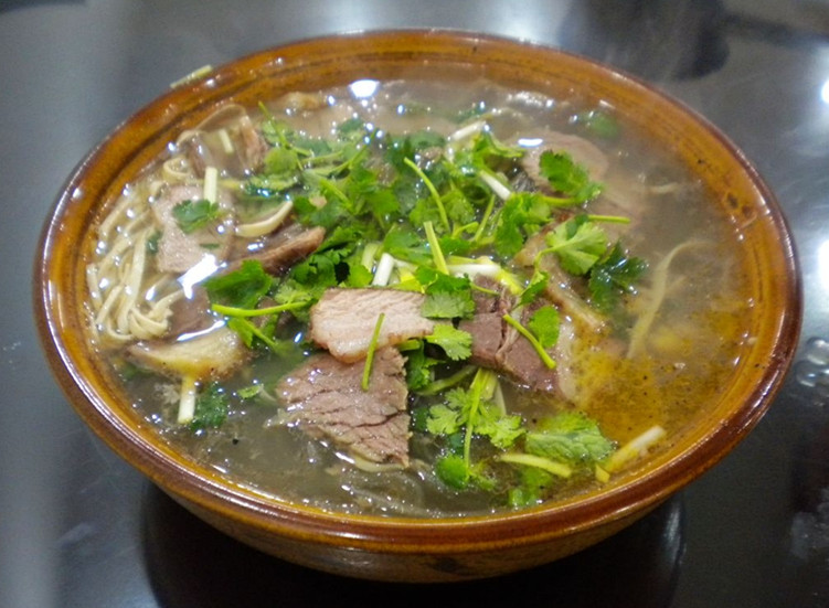 煮牛肉湯