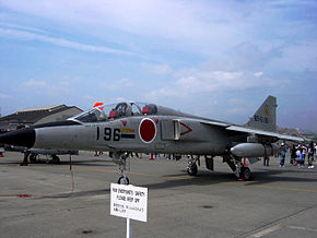 日本航空自衛隊T-2教練機