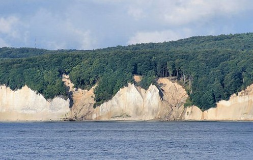 布揚湖