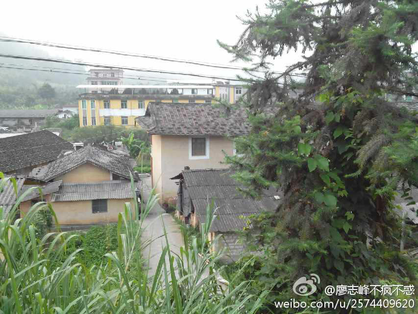 霞峰村(福建省漳州市南靖縣奎洋鎮霞峰村)