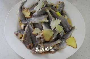 乾煸小黃魚