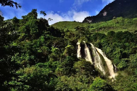 石岩寨村(雲南省紅河元陽縣小新街鄉石岩寨村)