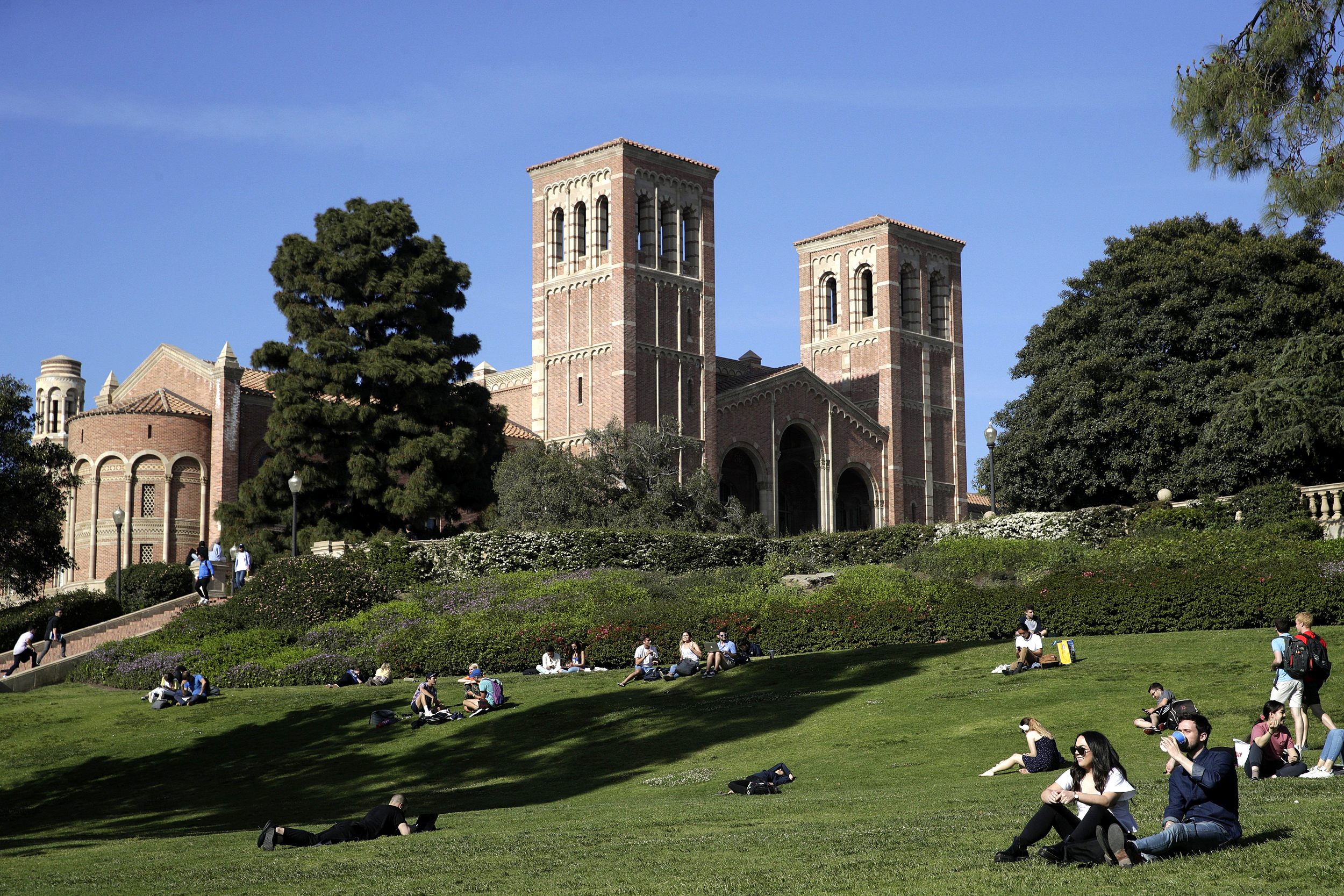 加利福尼亞大學洛杉磯分校(UCLA)