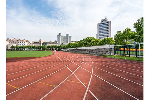 美國新西部大學（亞歐校區）