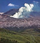 日本九州中部阿蘇山的火山口