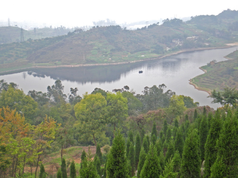 龍居山公墓