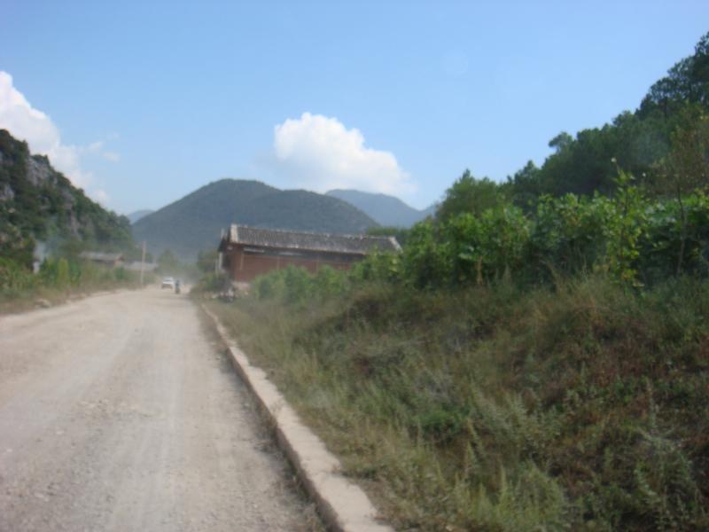 老追古村進村道路