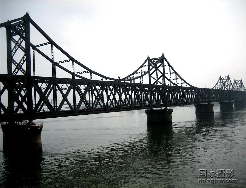 鋼桁梁橋