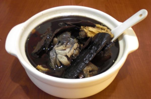 熟地首烏瘦肉湯