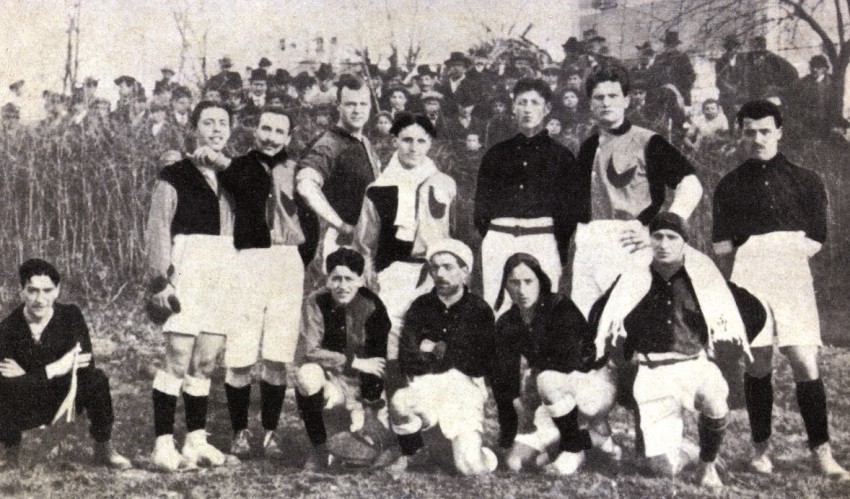 博洛尼亞足球俱樂部最早的全家福