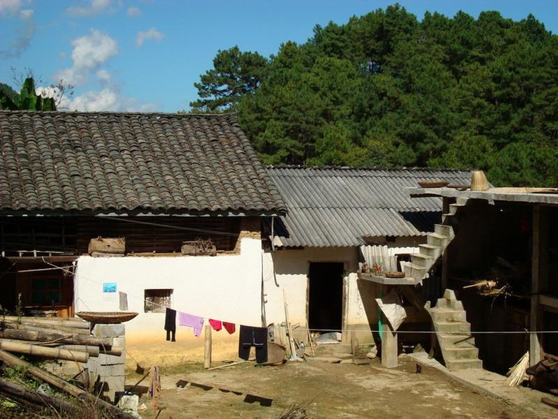 大草壩自然村(雲南省臨滄市永德縣德黨鎮大草壩村委會轄自然村)