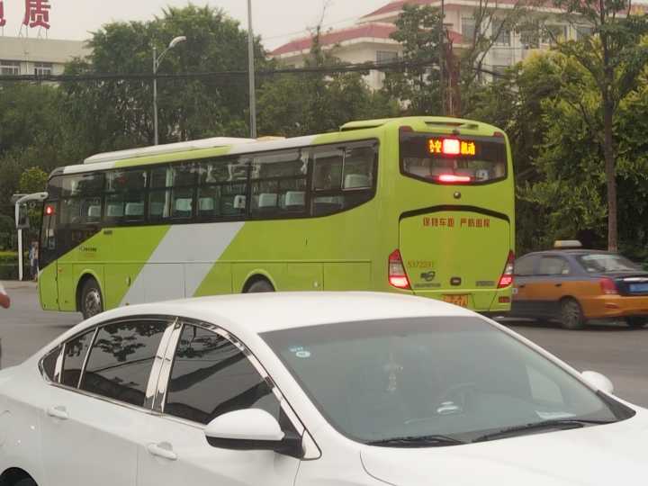 宇通ZK6122HQ型客車