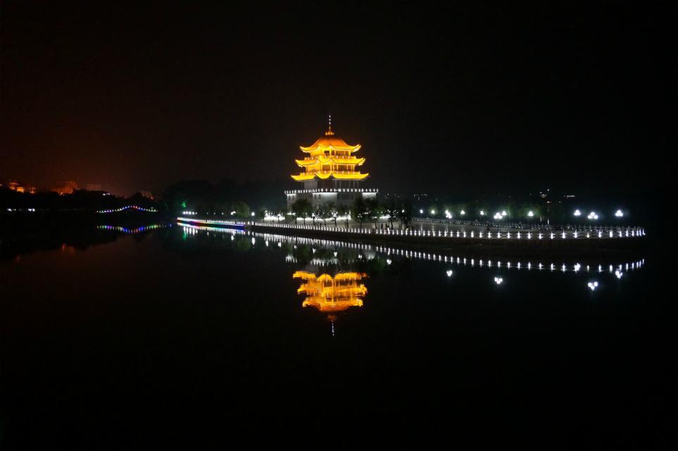 亮化後的西洲公園夜景