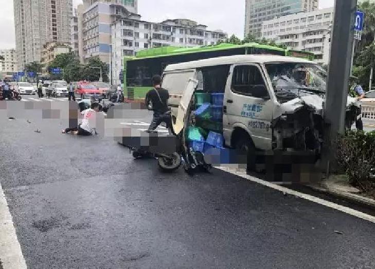 8·30南寧桃源路車禍事故