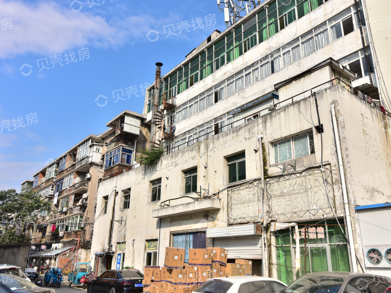 小汽車修配廠實景圖