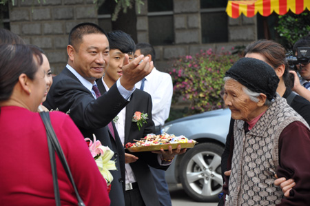 方丈還俗結婚