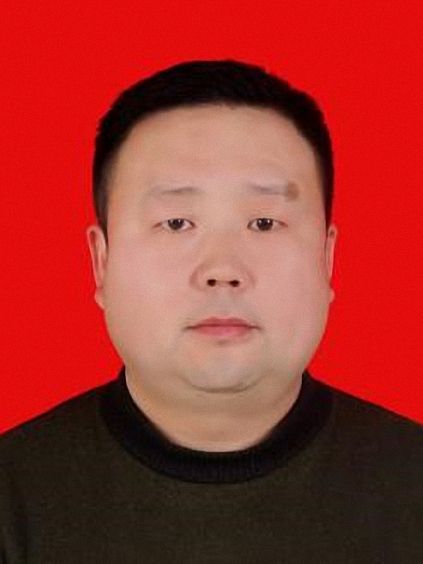 王謙(襄陽市自然資源和規劃局黨組成員、副局長)