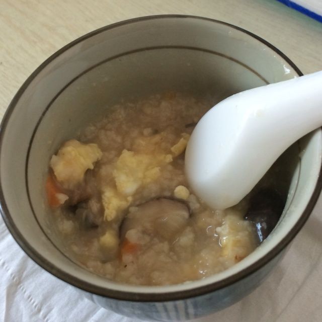 香菇雞蛋瘦肉粥