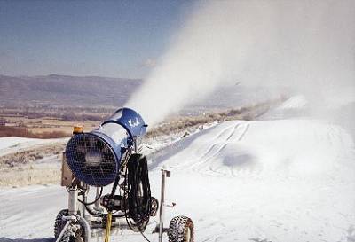 制雪機