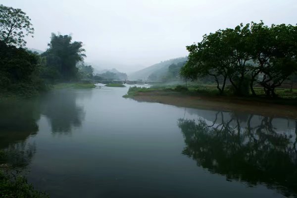 浪平鎮茂龍村龍朋江