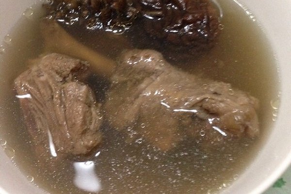 夏枯草煲鴨肉湯