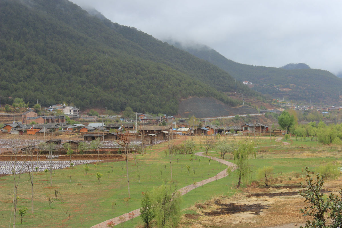 三家村(新平縣腰街鎮曼蚌村民委員會下轄村)