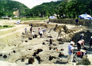 三合潭遺址(圖2)