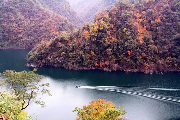 鄂坪水上公園