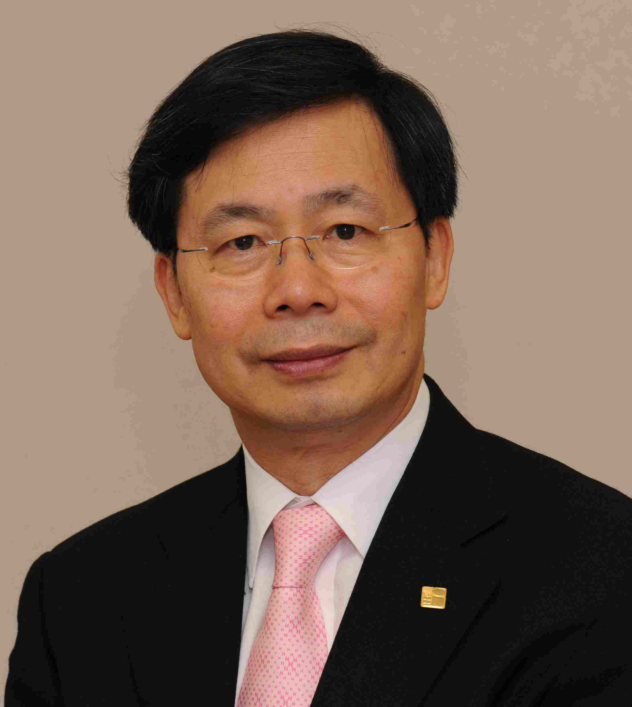 黃鐵城(香港鎮泰有限公司董事長)