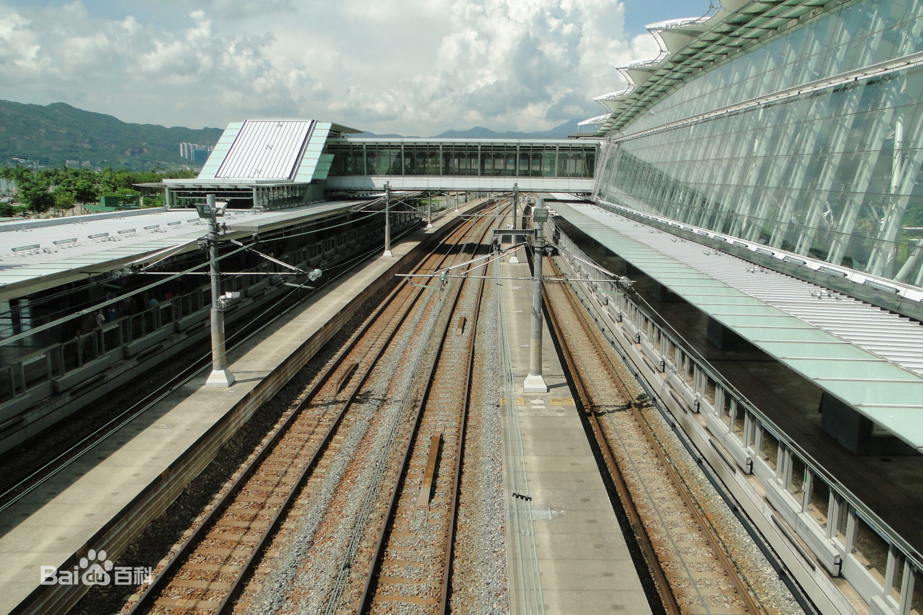 東涌線與機場快線路軌