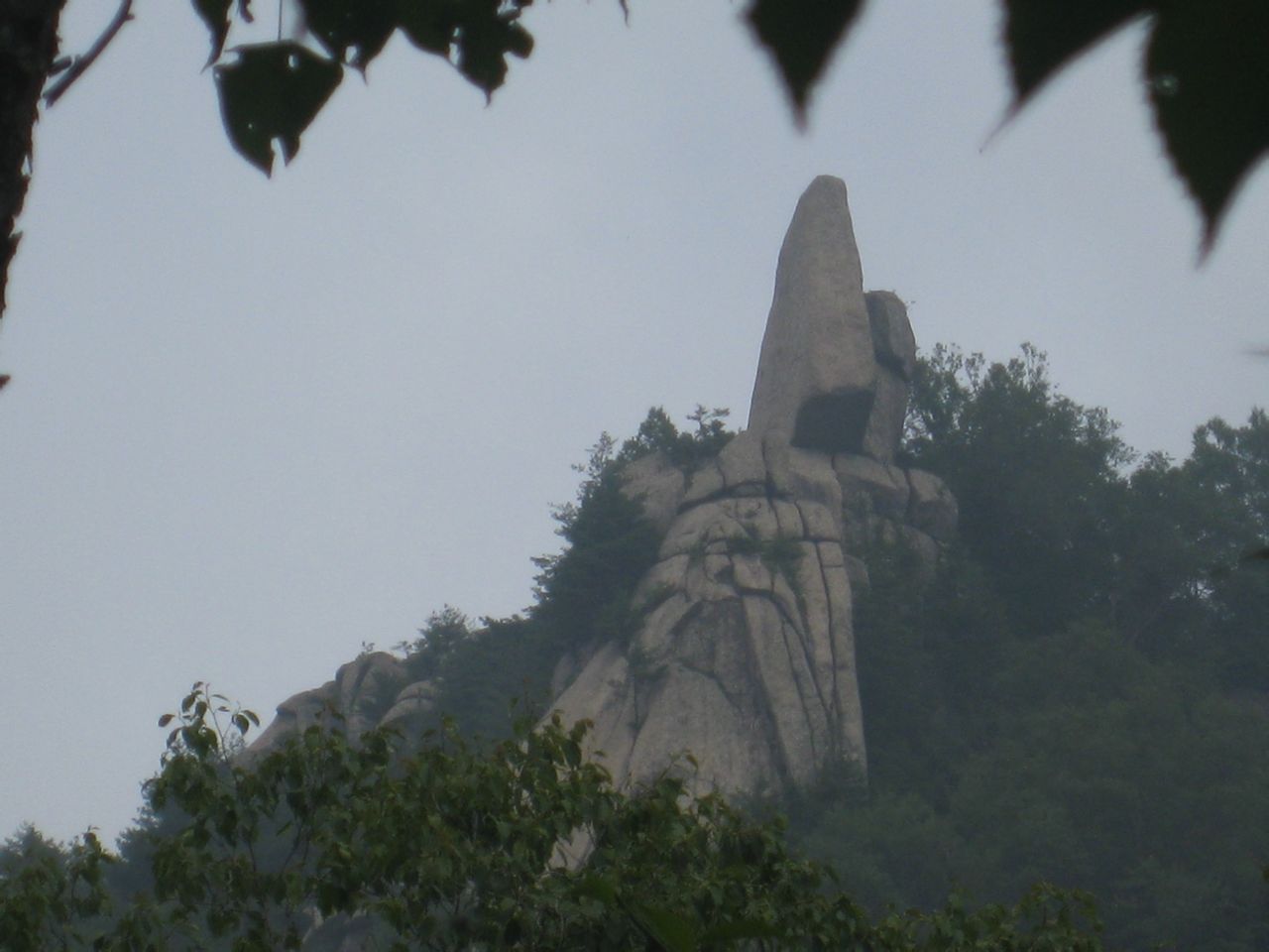 桃花溝景點之令牌石