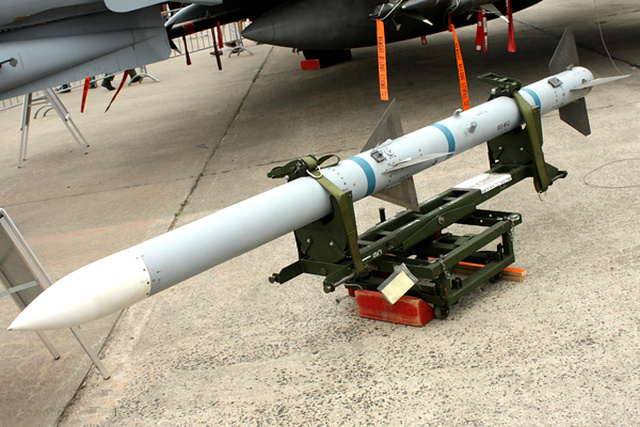 AIM-120空空飛彈