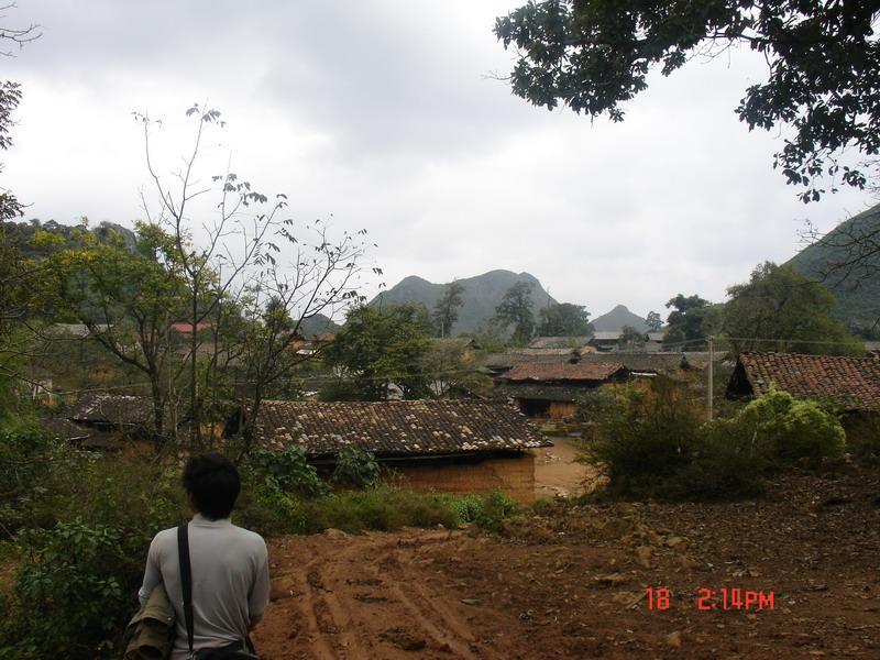 阿奈租上寨村