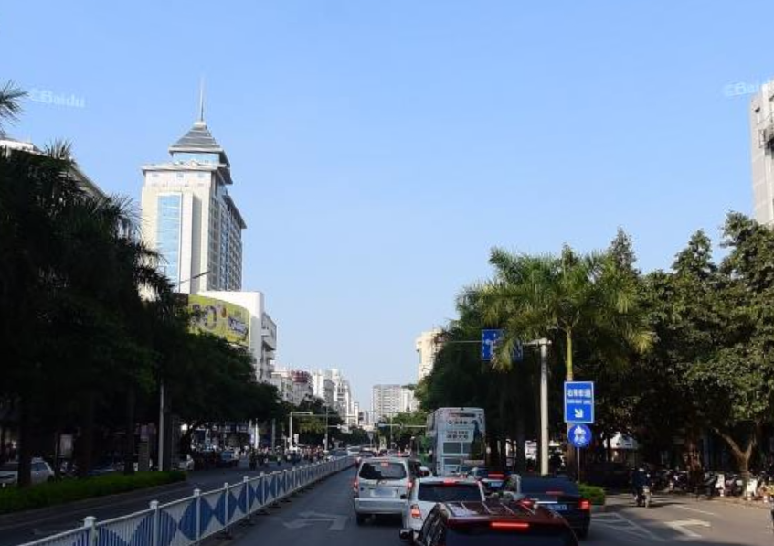 銀泰大道中路(南寧市銀泰大道中路)