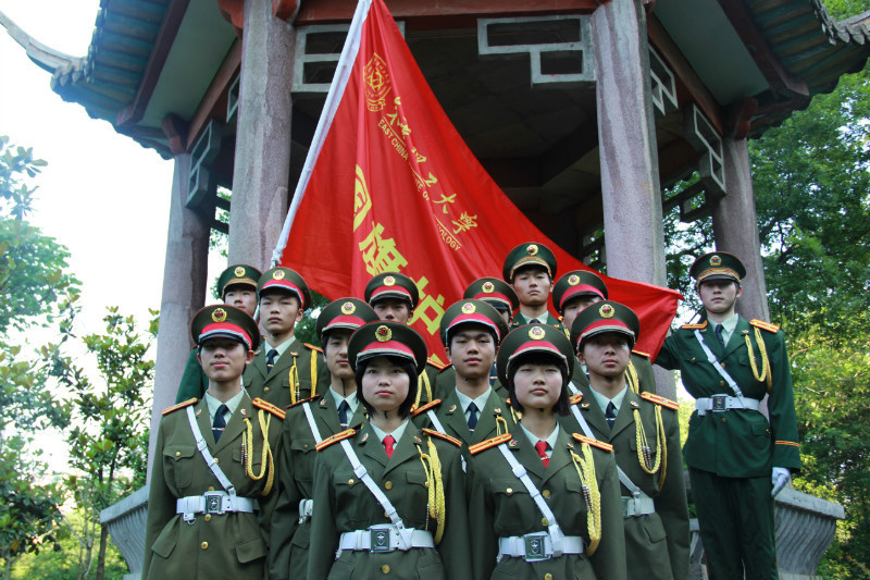 東華理工大學長江學院國旗護衛隊