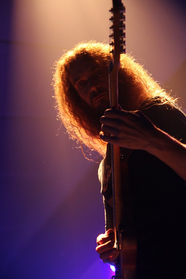 2013年的Guthrie Govan