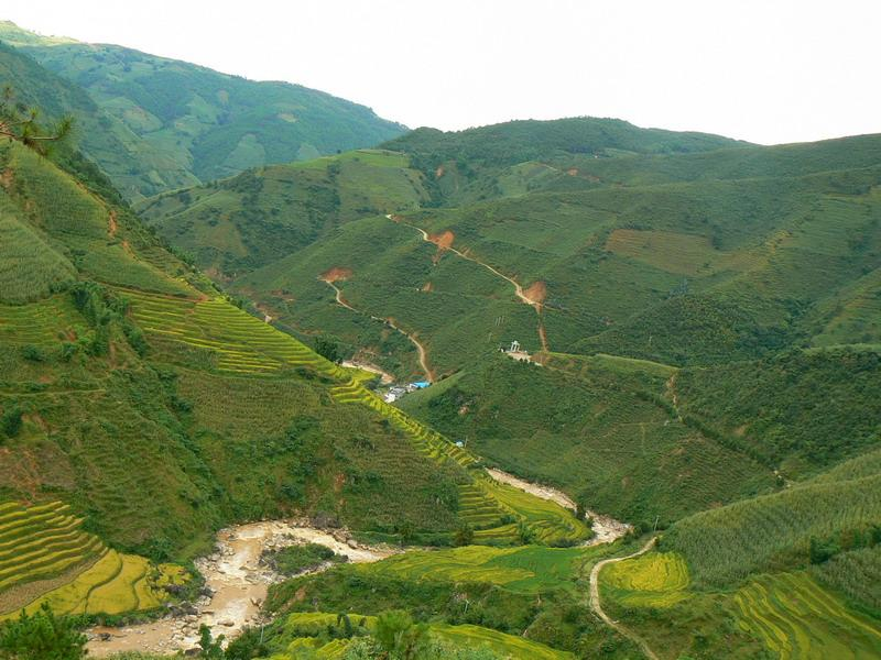 中良子自然村(雲南昭通永善縣水竹鄉雙旋村委中良子自然村)